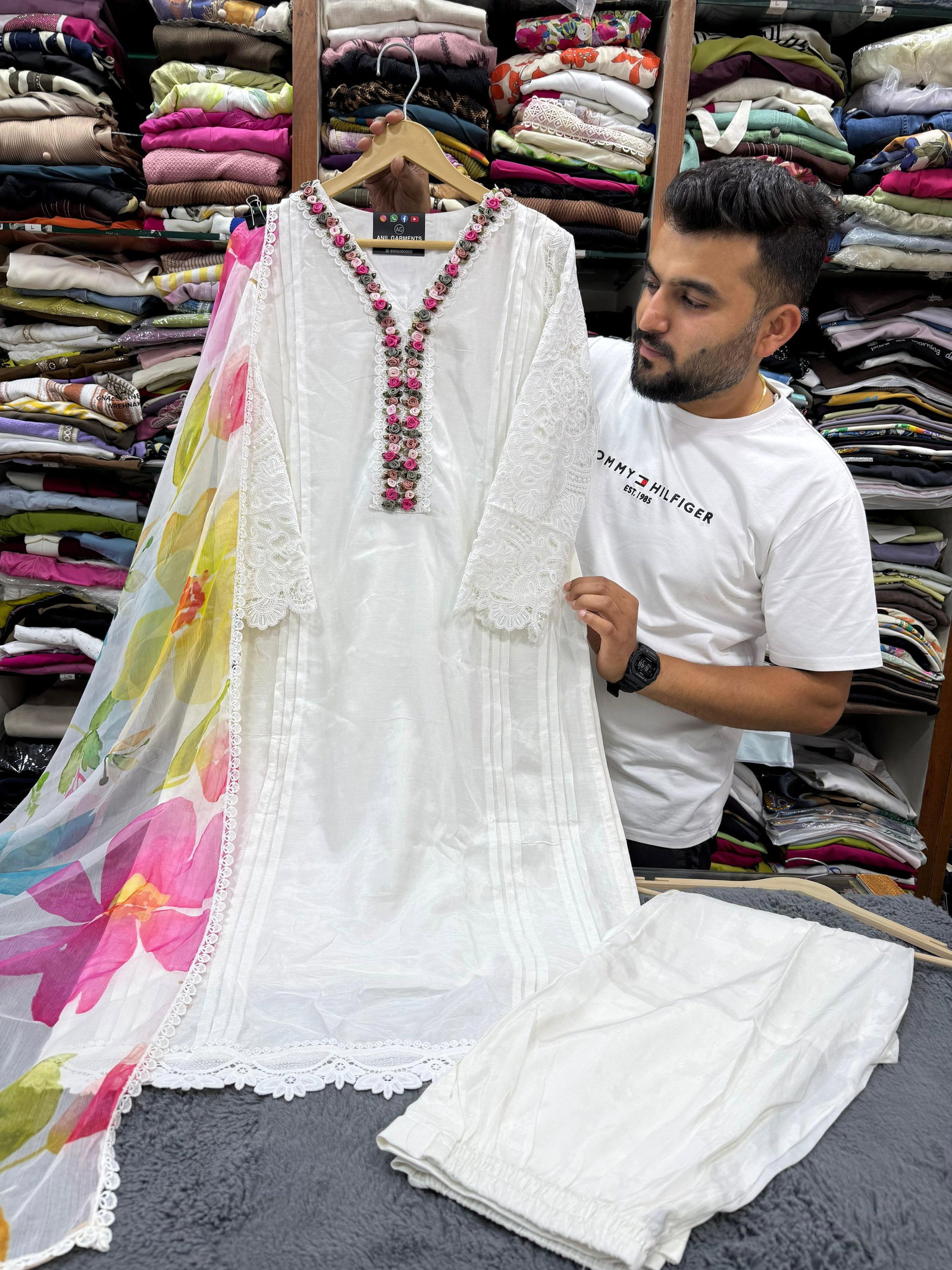 Savitri Pure White set  
